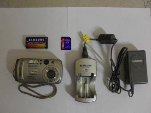 ****SAMSUNG DIGITAL CAMERA 4500 DIGIMAX + ACCESORIES****
