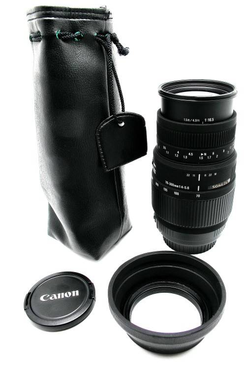 CANON fit, Sigma 70-300mm DG MACRO F:4 to 5.6 MACRO lens in mint condition.