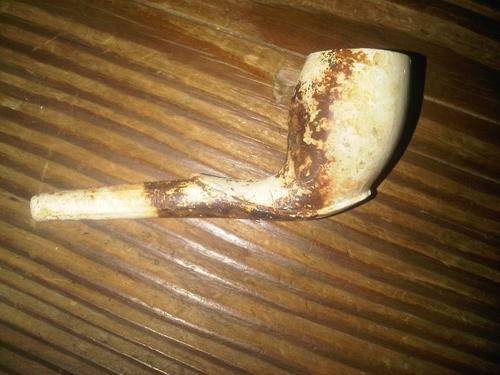 Vintage Gladstone White Clay Pipe