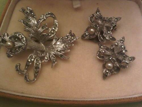 Vintage Marcazite Brooch & Earing Set