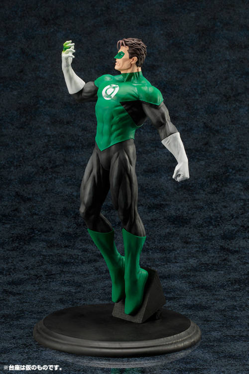 DC UNIVERSE GREEN LANTERN ARTFX STATUE NEW IN BOX