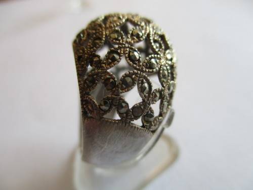 925 Sterling Silver and Marcasite Ring.