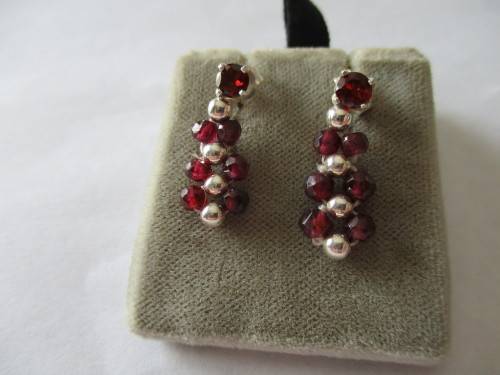 925 Sterling Silver and Henuine Garnets Earrings