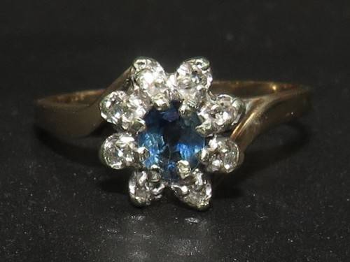 Enchanting Ceylon Blue Sapphire & Diamond Ring in 9ct Yellow Gold