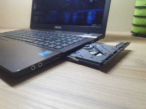 Mecer Xpression W550su Intel Core I3