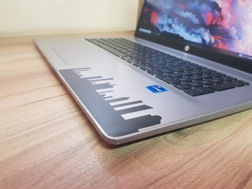 HP ProBook 470 G8 17.3` Intel Core i7 11th Gen