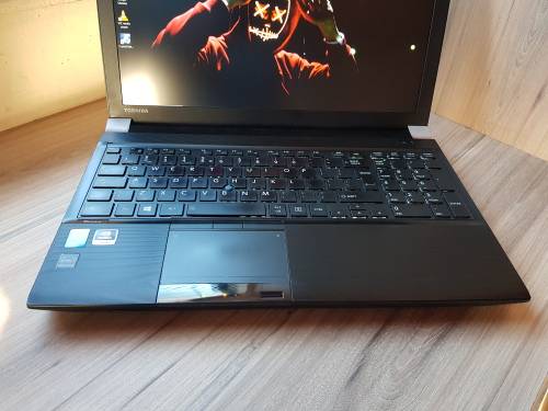 Toshiba Tecra W50 Intel Core I7 + Free Laptop Bag