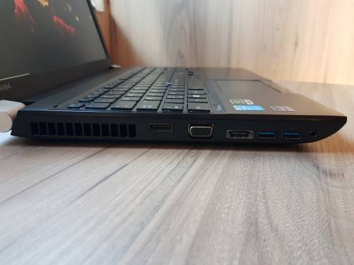 Toshiba Tecra W50 Intel Core I7 + Free Laptop Bag