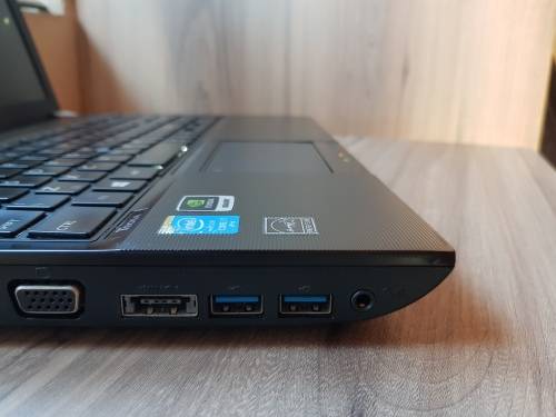 Toshiba Tecra W50 Intel Core I7 + Free Laptop Bag