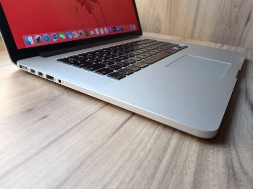 2013 i7 MacBook Pro Retina + Free Laptop