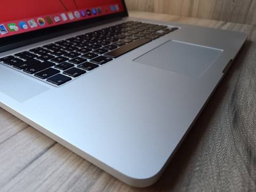 2013 i7 MacBook Pro Retina + Free Laptop