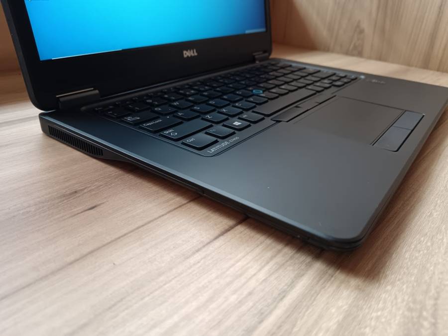 Dell latitude E7450 Ultrabook i7 + Free Laptop Bag