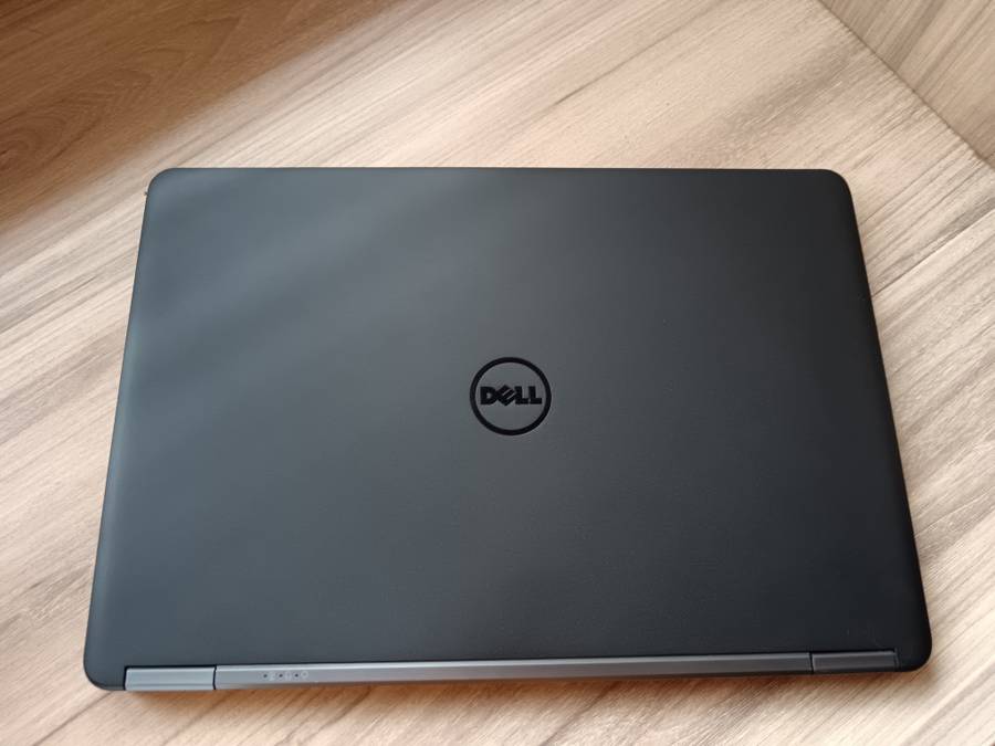 Dell latitude E7450 Ultrabook i7 + Free Laptop Bag