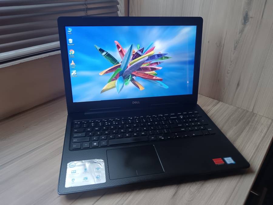 Dell Inspiron 15 3580 Intel Core i7 + Free Laptop Bag