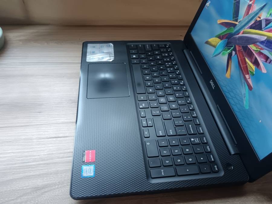 Dell Inspiron 15 3580 Intel Core i7 + Free Laptop Bag