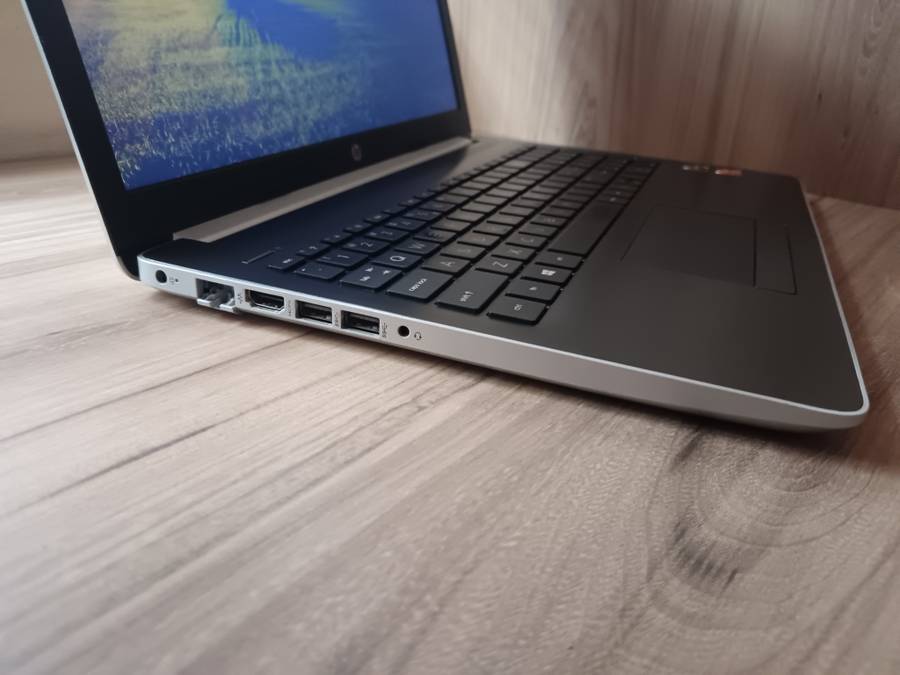 Hp Laptop 15 AMD Ryzen 5 3500U + Free Laptop Bag