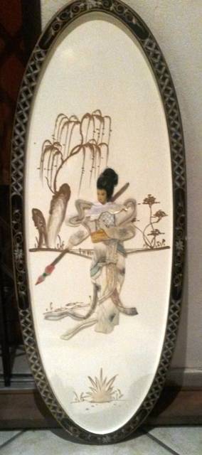 large oval old/vintage japanese geisha mother of pearl plaque