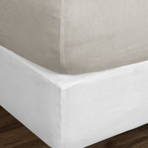 QUEEN-ELASTICATED FITTED SHEET + TWO PILLOW CASES colors per table in description