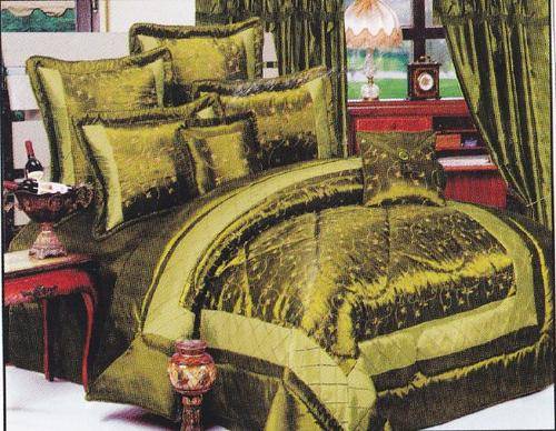 10 PCE ELEGANT QUILTED COMFORTER SET - DOUBLE / QUEEN SIZE