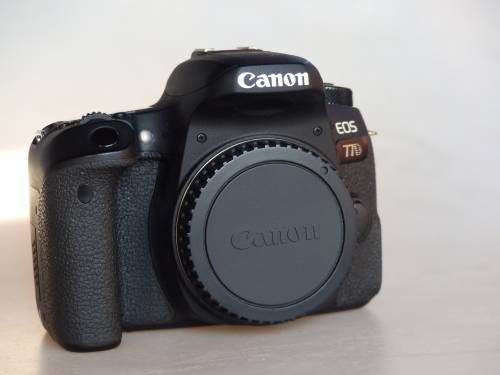 Canon EOS 77D DSLR, 24 Mega pixel