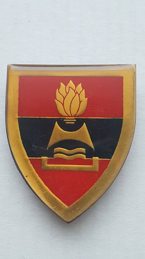 SADF - SA MILITARY SHOULDER FLASH -  2 FIELD ENGINEERS + PINS