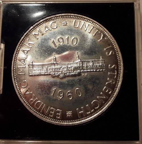 UNION 1960 SILVER CROWN IN SQUARE PRESENTATION BOX - EITHER PROOF or UNC.