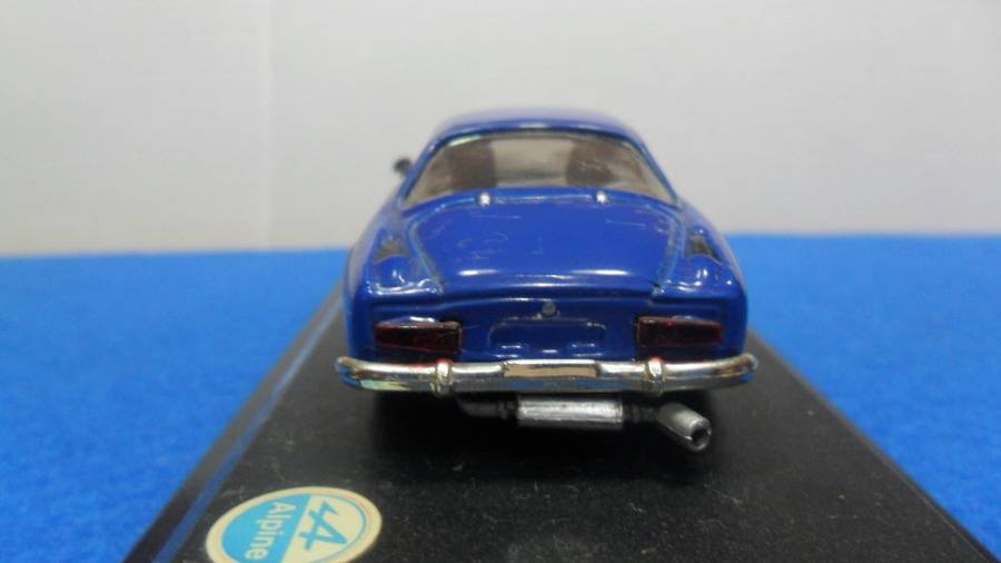 DEL PRADO 1976 RENAULT ALPINE " THE ULTIMATE CAR COLLECTION " MINT CONDITION WITH THE DISPLAY BASE