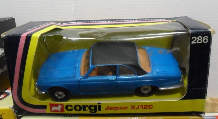STUNNING CORGI 286 JAGUAR XJ12C ( MADE IN GT BRITAIN )  MINT WITH FAIR TO POOR ORIGINAL BOX