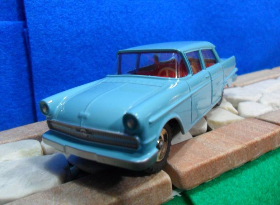 RARE STUNNING ATLAS DINKY NO 177  OPEL KAPITAN  [ BLUE  VERSION ] ABSOLUTELY MINT BOXED .