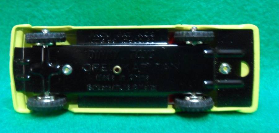 RARE STUNNING ATLAS DINKY NO 177  OPEL KAPITAN  ( YELLOW  VERSION ) MINT WITH THE ORIGINAL SA BOX.