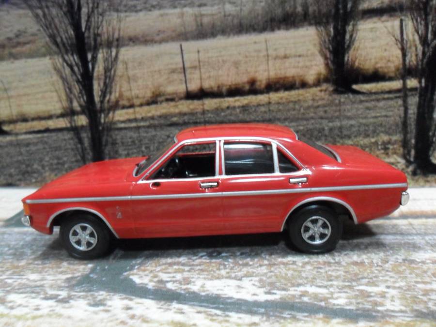 STUNNING VANGUARDS VA52000 1972  FORD GRANADA MK l   [ FLAME RED VERSION ] ABSOLUTELY  MINT - BOXED