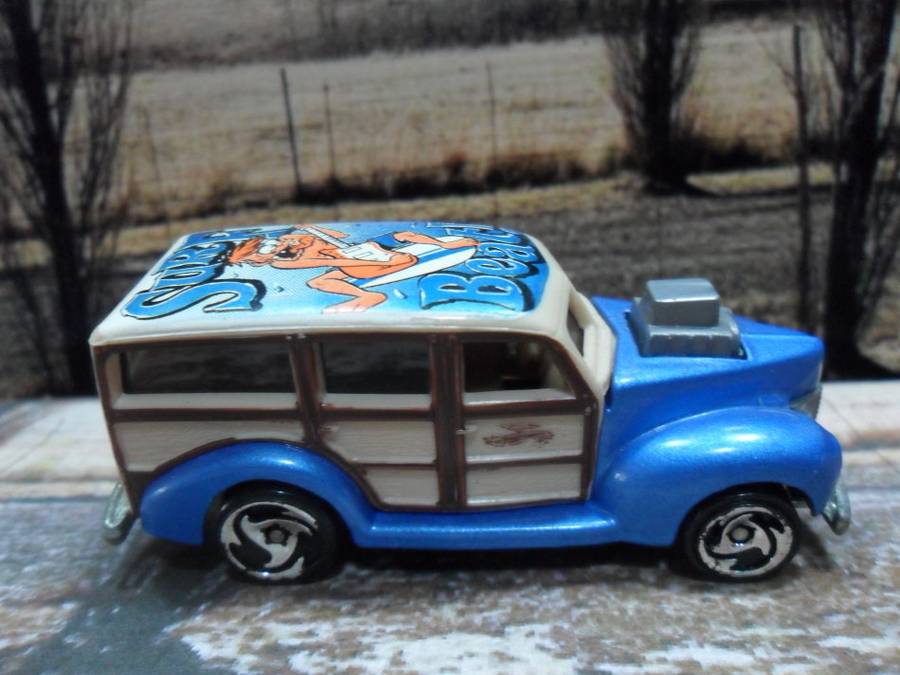 STUNNING   HOT WHEELS  WOODY STATION WAGON   " SURF BEAT " ,  NEAR MINT CONDITION ,  MADE IN 1979