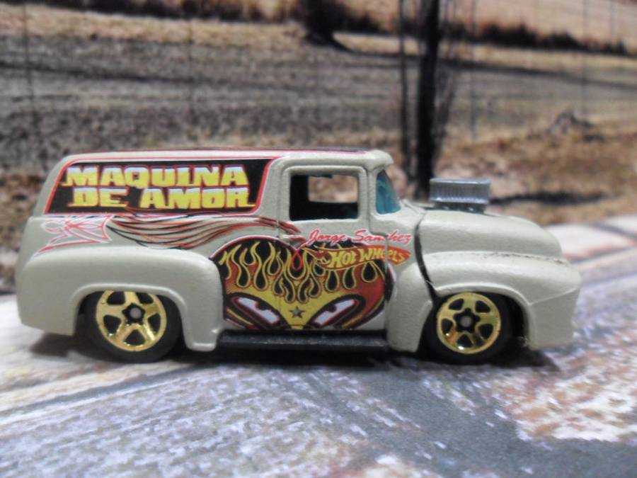 STUNNING   HOT WHEELS 1956 FORD F-100 MAQUINA DE AMOR  , NEAR MINT , MADE IN 2005