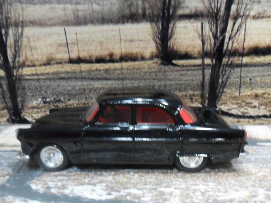 STUNNING CORGI D 710 - 1956 - 62  FORD ZEPHYR MARK 2  ( CORGI CLASSIC CARS )  MINT WITH ORIGINAL BOX