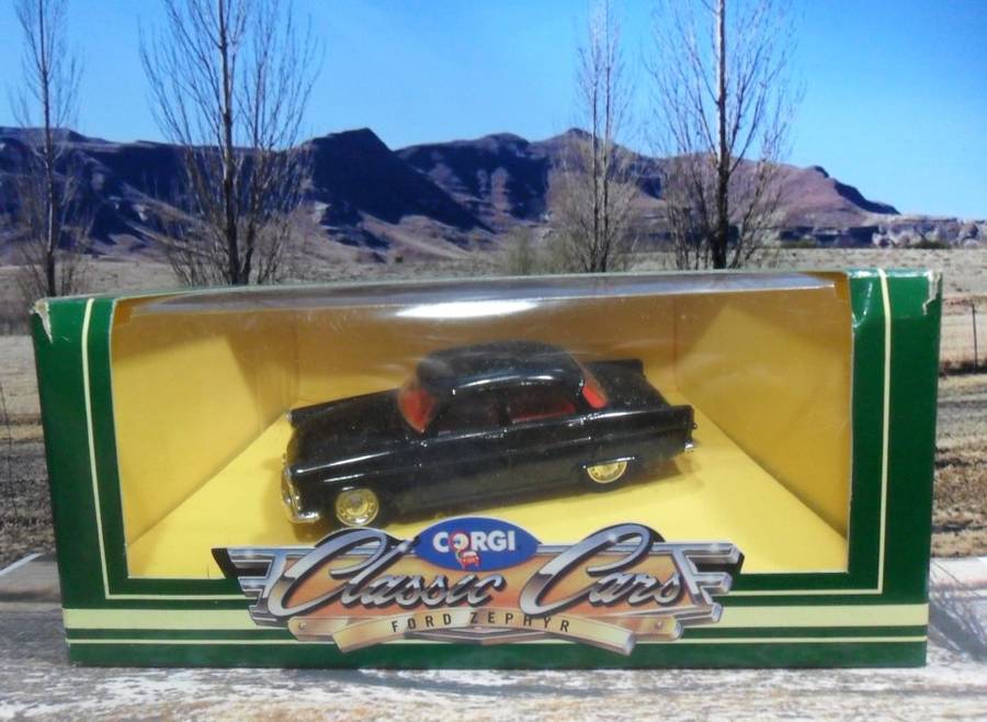 STUNNING CORGI D 710 - 1956 - 62  FORD ZEPHYR MARK 2  ( CORGI CLASSIC CARS )  MINT WITH ORIGINAL BOX