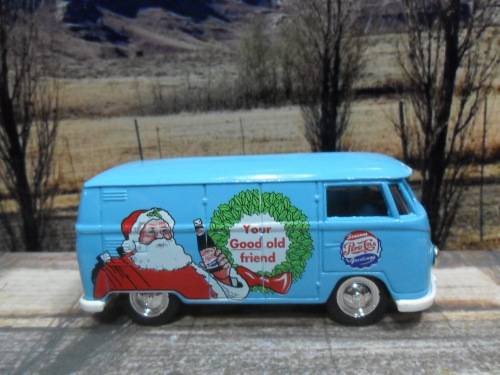 STUNNING  LLEDO   - 1955 VW KOMBI  VAN  - " PEPSI-COLA  1995 LTD EDITION XMAS MODEL " MINT - BOXED