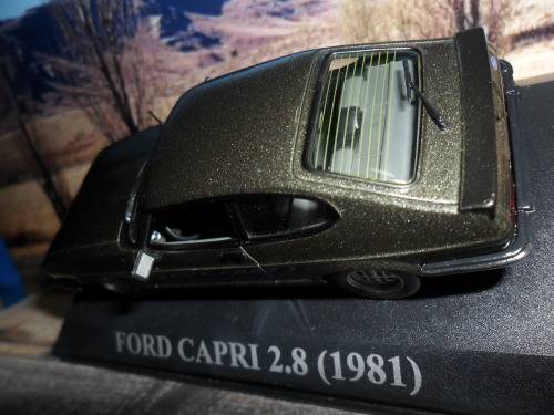 VERY RARE , ABSOLUTELY STUNNING  IXO / ALTAYA  1981  FORD CAPRI 2.8   -  MINT IN DISPLAY CASE