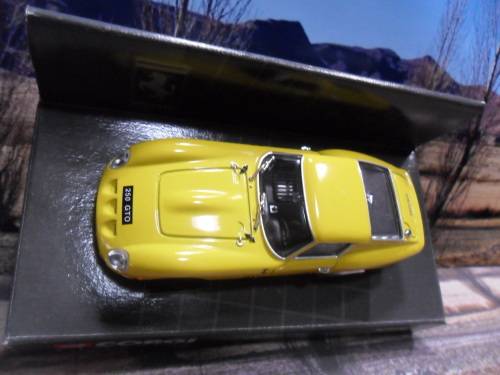 STUNNING   CORGI NO  02601  -  1962 - 1964  FERRARI 250 GTO  -  MINT  IN THE ORIGINAL  DISPLAY BOX