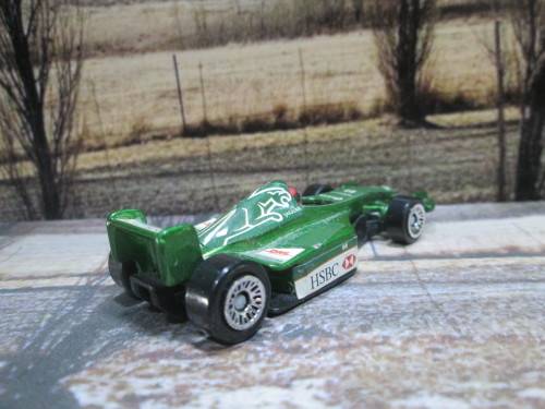 RARE , STUNNING 2000 HOT WHEELS  JAGUAR F1 RACING CAR - GOOD CONDITION  -  NO BOX