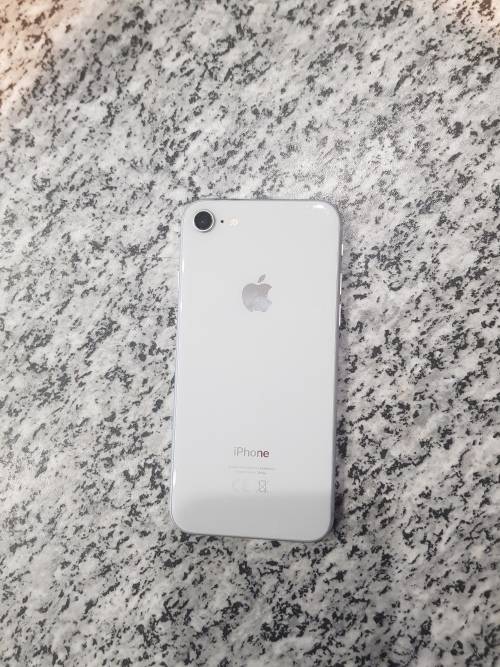 Iphone 8  ,64Gb excellent condition