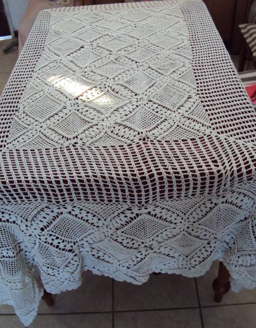 Large cotton crochet tablecloth or bed throw, off white 2.38mtr x 1.87mtr - VGC