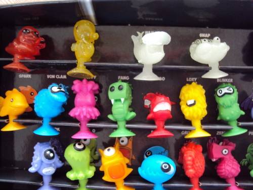 Complete Collection of Stikeez Creatures of the Deep in submarine - VGC