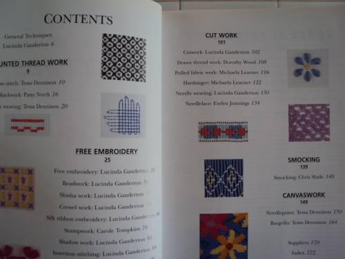 The Encyclopedia of STITCHES 245 illustrated & 24 projects - Smocking, cut work, embroidery, canvasw