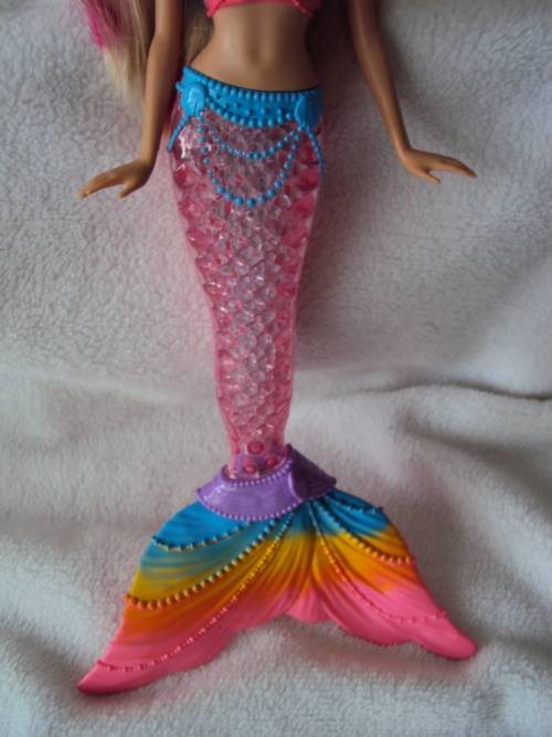 Mermaid Barbie 2015 Mattel (mermaid tail lights up, no batteries, tested, working)