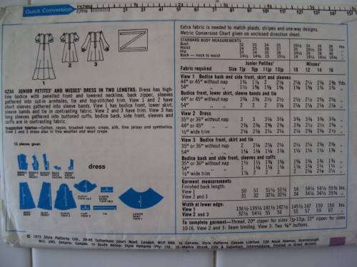 Dress high line bodies 2 lengths STYLE 4234 Size 11 bust 34 **Complete & checked 70's Vintage VGC