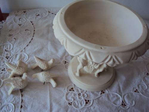 Italian style detailed Mini Bird Bath with cherubs and removable birds (resin) Vintage  19.5cm High