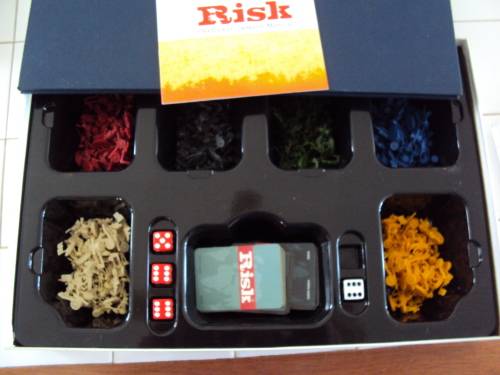 RISK The game of global domination 2-6 players  Ages 10+ Complete with Rules Hasbro Parker Bros Good
