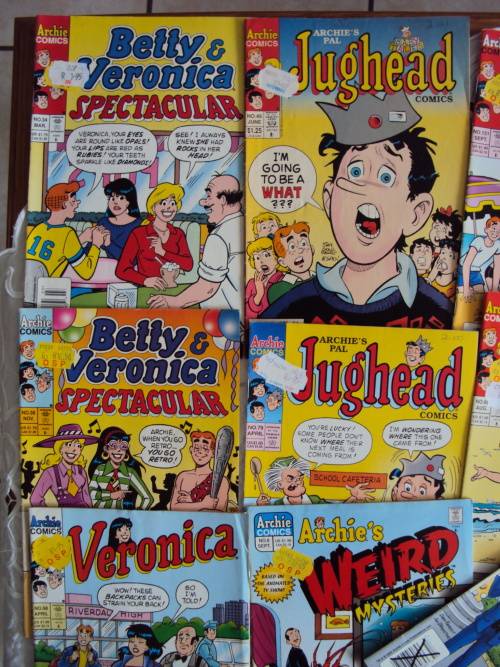JOB LOT #1 Great assortment of 9x Vintage comics Archie, Jughead, Betty & Veronica  **Good cond