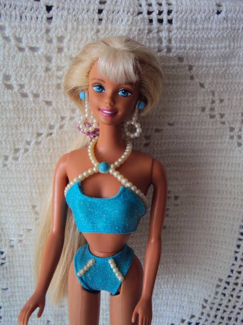 GORGEOUS VINTAGE BARBIE DOLL IN BIKINI WITH EXTRA GOLD TOP & SKIRT LONG SILKY SMOOTH HAIR