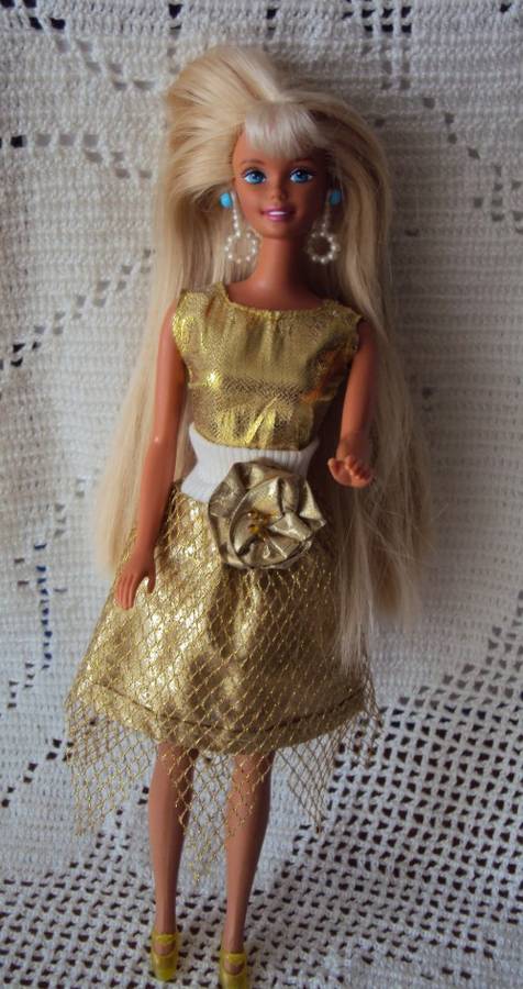 GORGEOUS VINTAGE BARBIE DOLL IN BIKINI WITH EXTRA GOLD TOP & SKIRT LONG SILKY SMOOTH HAIR